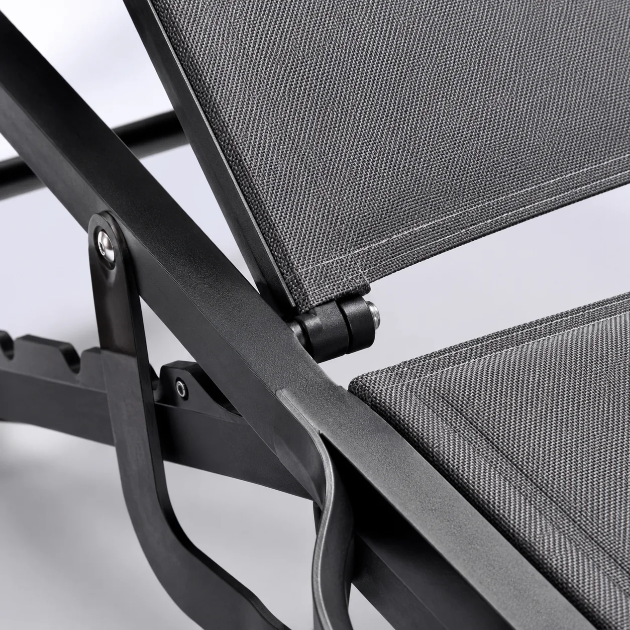 Teravuq Adjustable Outdoor Chaise Lounge Chair - Image 2