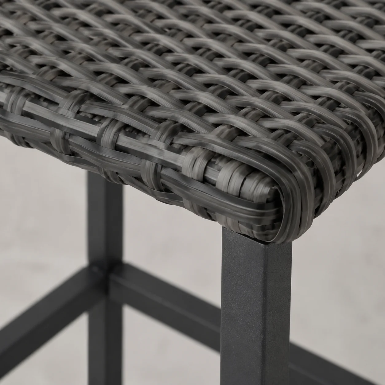 Teravuq 2-Piece Outdoor Bar Stool Set - Image 2
