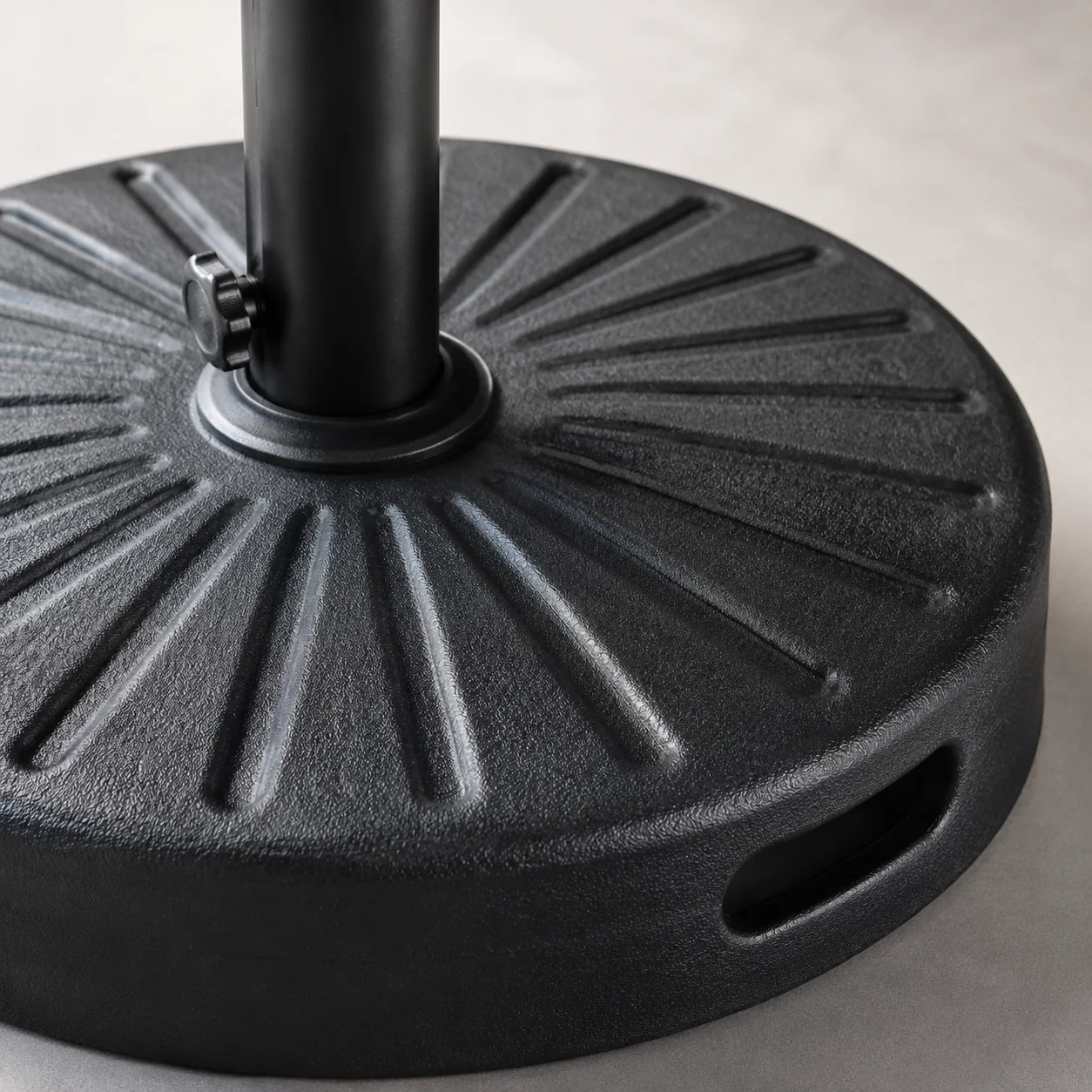 Teravuq Round Patio Umbrella Base 55 lb - Image 2