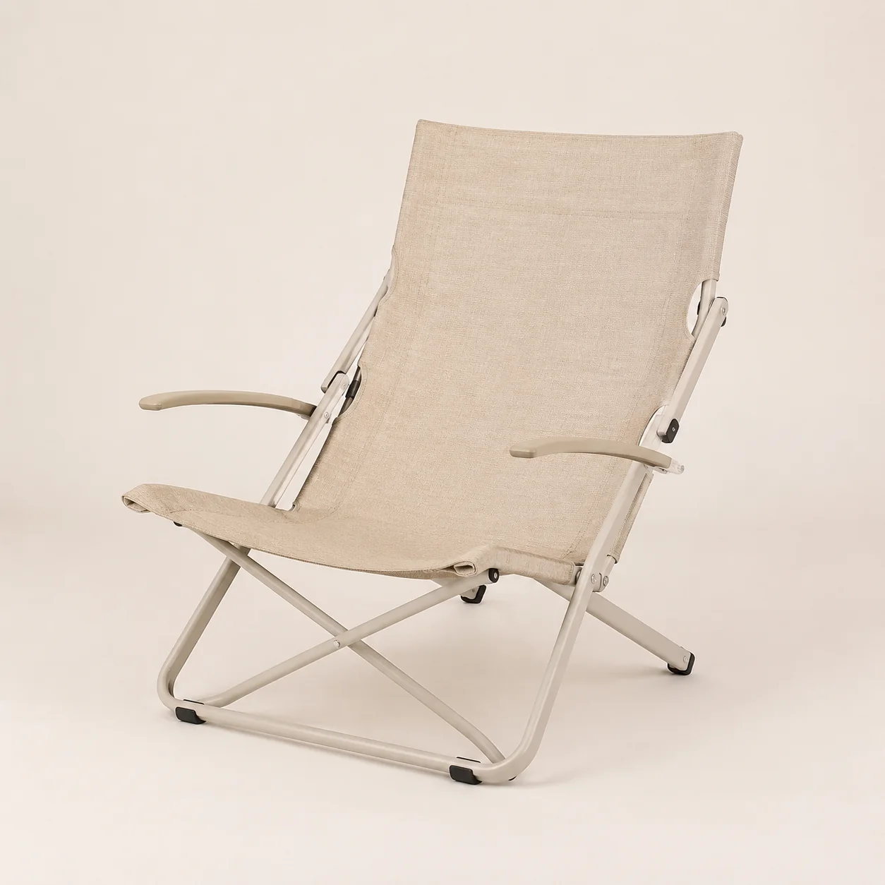 Teravuq Folding Outdoor Accent Chair